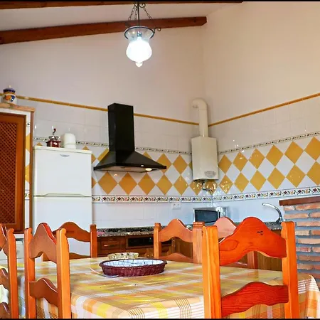 Con Piscina En Roche Viejo *