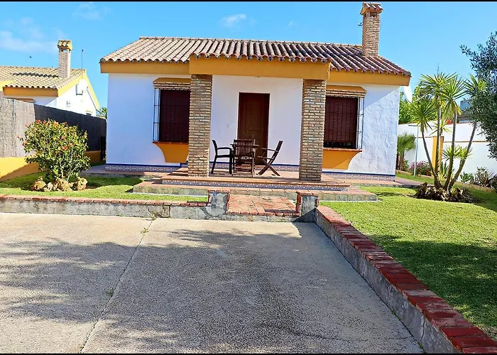 Chalet Con Piscina En Roche Viejo *